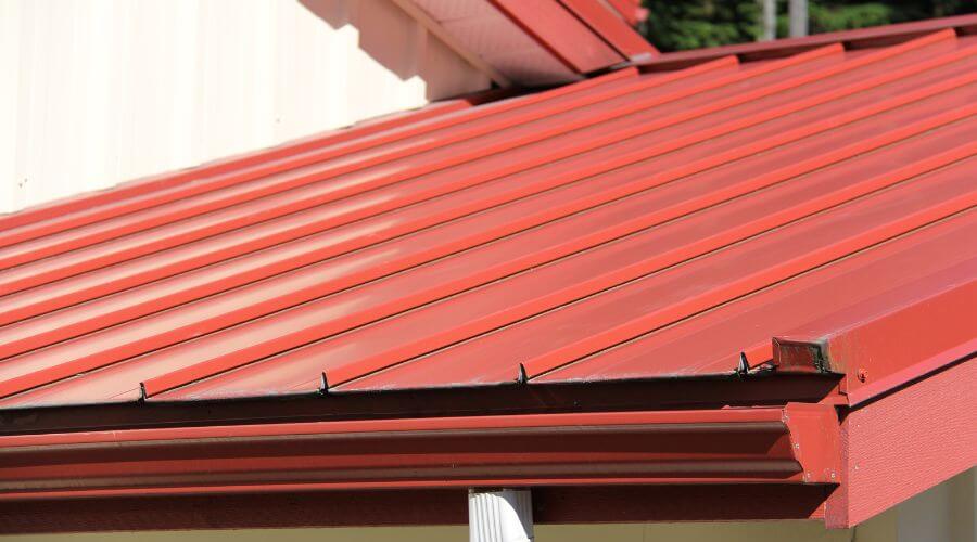Professional gutter cleaning in Hope, MN
